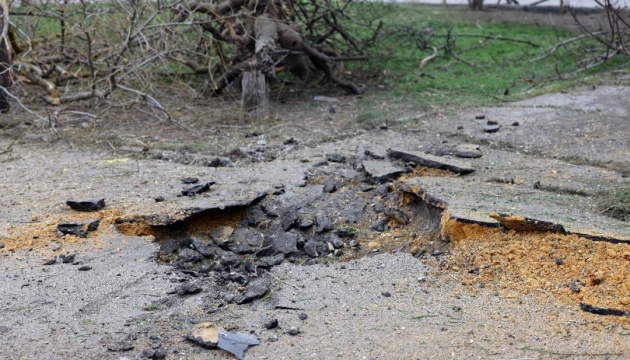 Після масованого артобстрілу росіяни атакували Херсон дронами