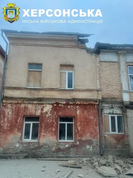 Близько 5.00 ворог завдав удару по середмістю Херсона