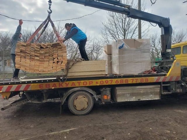 Благодійники продовжують допомагати жителям Бериславщини