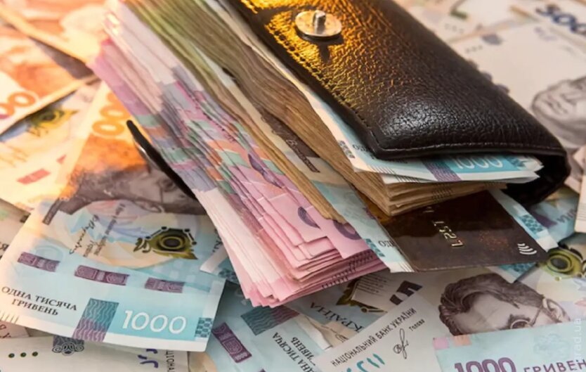 Мінімалка з 1 квітня: як зміниться зарплата українців