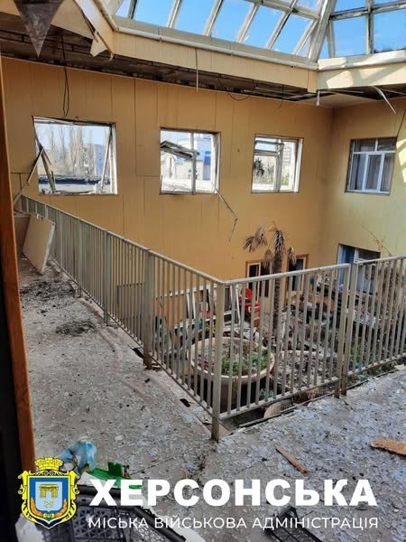 Російські терористи продовжують воювати із закладами освіти у Херсоні