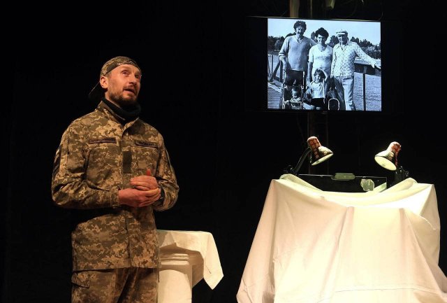 У Миколаєві відбувся особливий театральний вечір для переселенців з Херсонщини