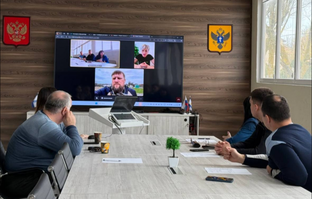 На лівобережжі Херсонщини провели “антифашистський” телеміст з фейковою журналісткою з Іспанії