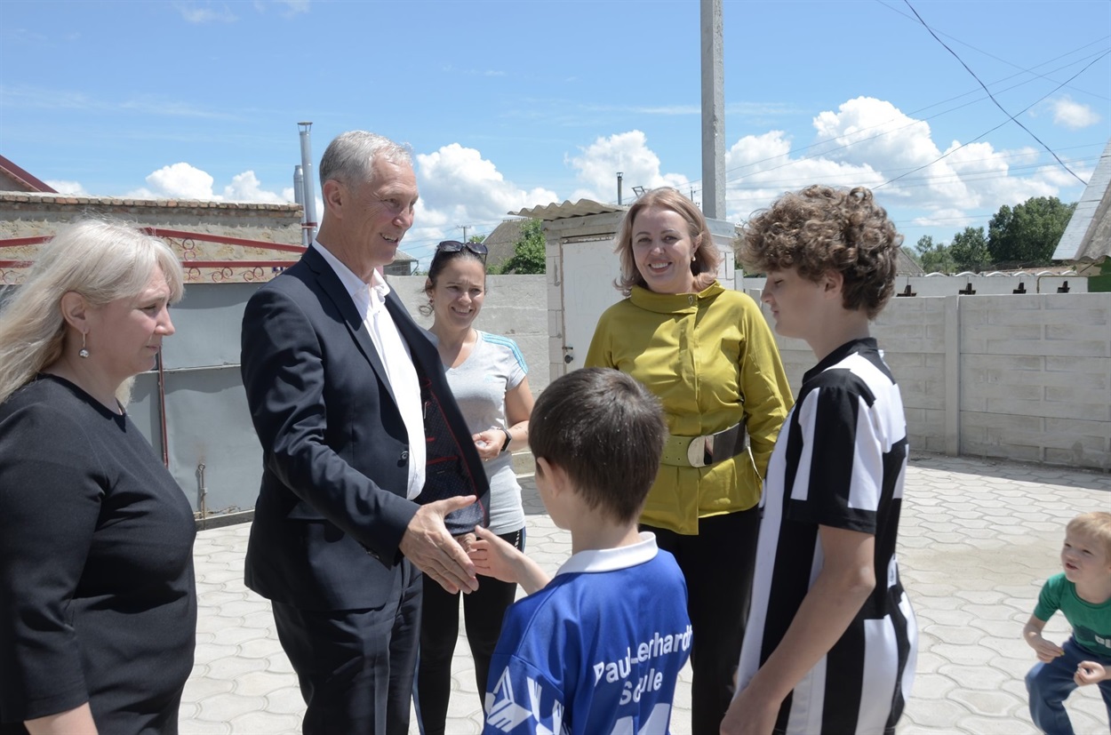 Ольга Еверт разом із Сальдо та Некротковою