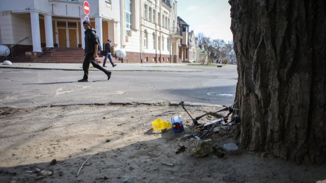 Військові РФ скинули вибухівку з БпЛА на 82-річну жінку у Херсоні