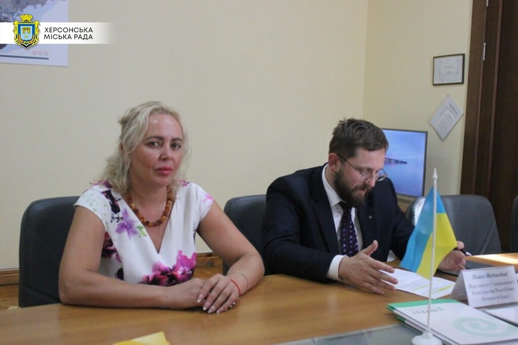 Ольга Еверт під час зустрічі із консулом Генерального консульства Республіки Польща в Одесі Павлом Недведєцьким у 2021 році