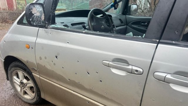 Армія РФ атакувала дроном авто у Дніпровському районі Херсона: є травмований