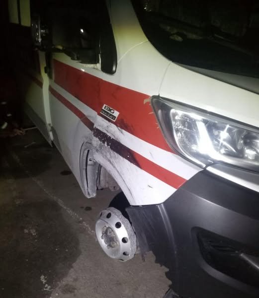 Учора вночі поблизу Нововоронцовки на вибухівці підірвалася “швидка”