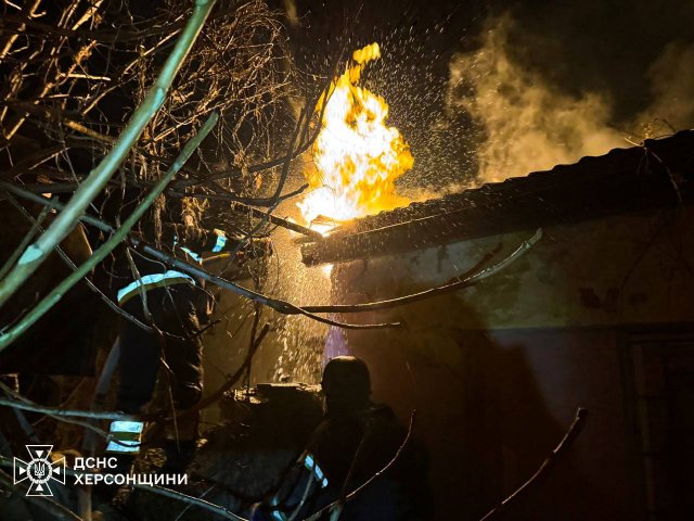 Вчора внаслідок обстрілів сталося кілька пожеж у Херсоні і передмісті