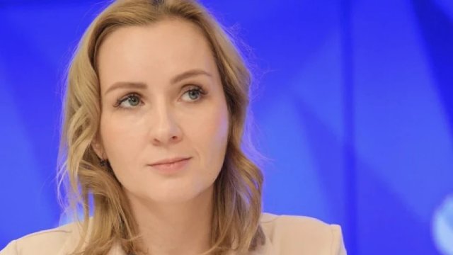 Уповноважена з прав дітей РФ Марія Львова-Бєлова відвідала окуповану Херсонщину