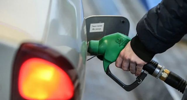Стало відомо, що буде з цінами на бензин в Україні наприкінці березня