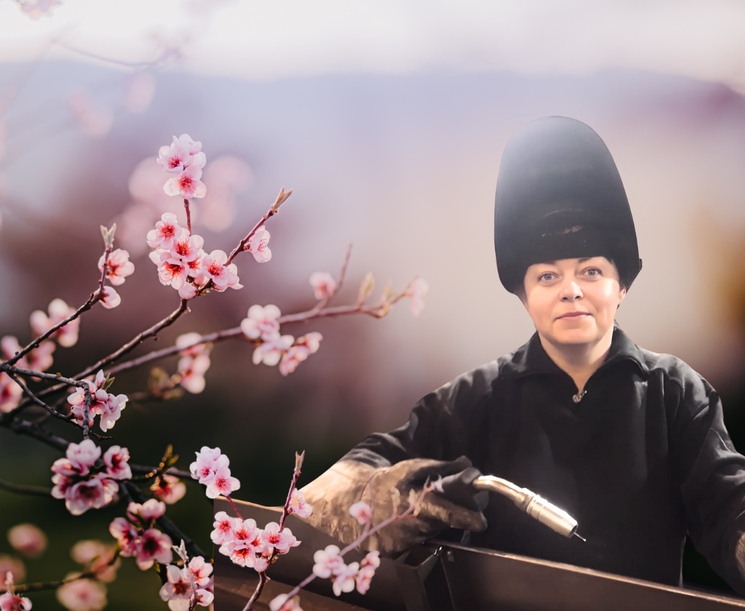 «Коли я вперше взяла до рук зварювальний апарат, відчула мурахи на шкірі!»  Як Світлана Стасюк зі Станіслава освоїла «нежіночу» професію