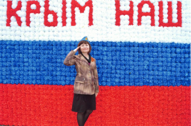 Наталію Тітову з Херсона, яка називала українців виродками, суд випустив на свободу і дав чотири роки умовно