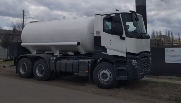 На Херсонщині громада отримала від Японії автоцистерну вартістю ₴12,3 мільйона