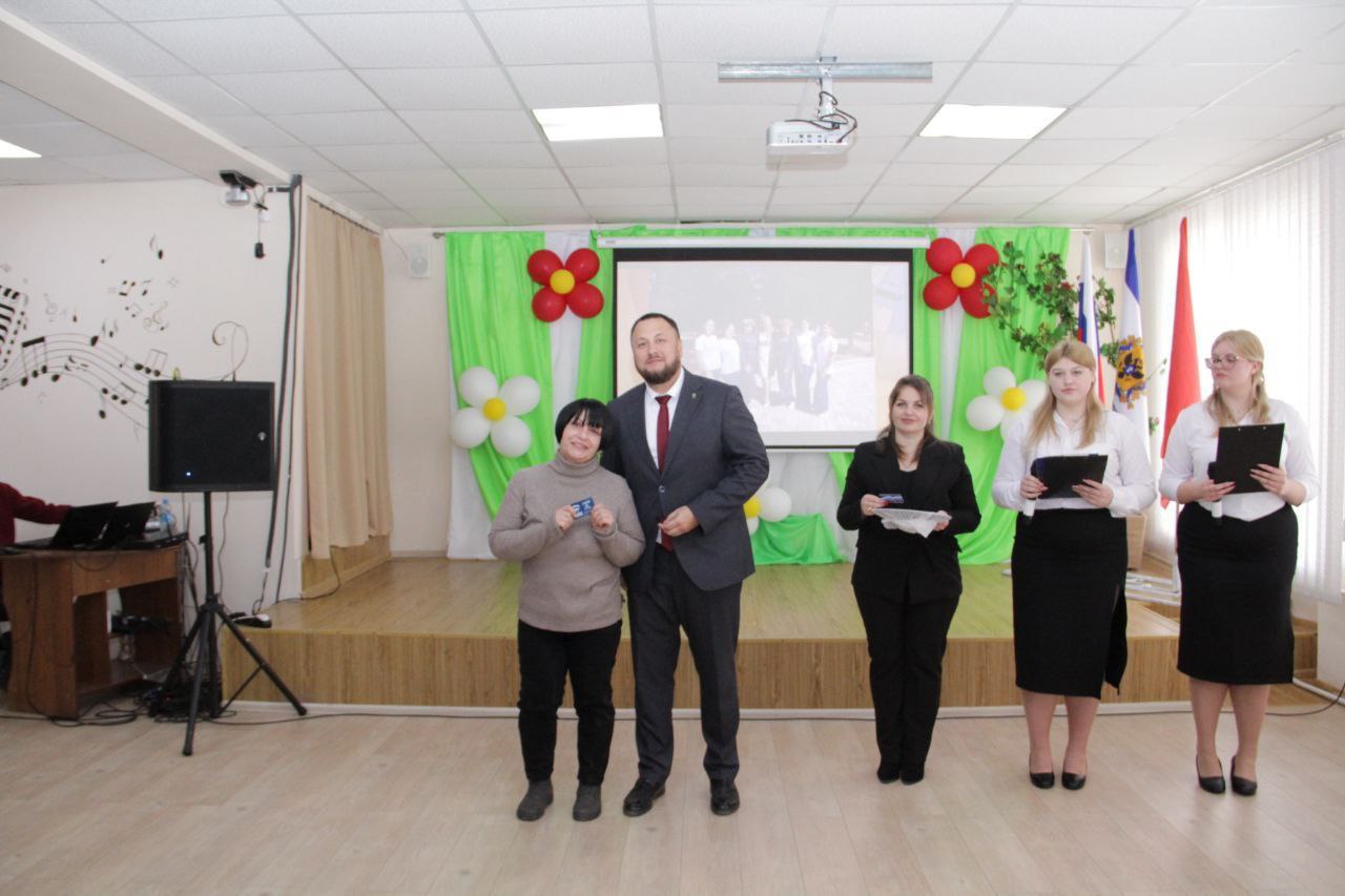 Зрадників на окупованій Херсонщині мітять партквитками