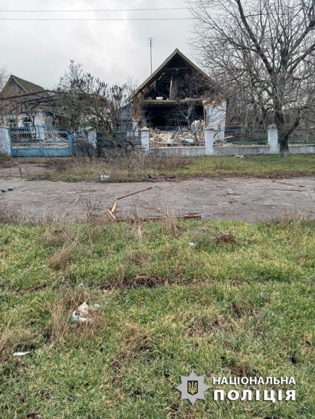 Окупанти вдарили по Херсонщині: є загиблий та поранені серед мирних жителів, пошкоджено житлові будинки