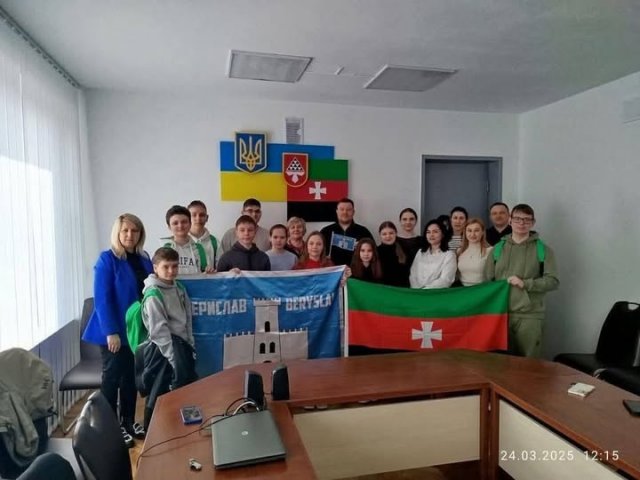 Бериславська та Нововолинська громади об’єднали зусилля у межах всеукраїнського проєкту «Пліч-о-пліч: згуртовані громади»