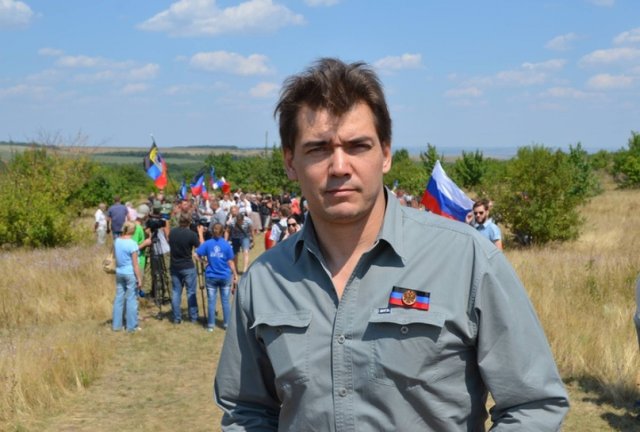 На лівобережжі Херсонщини провели телеміст з “іноземним журналістом”, який вже десять років живе в так званих “ЛНР/ДНР”