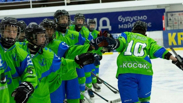 Херсонська юнацька хокейна команда двічі перемогла київську