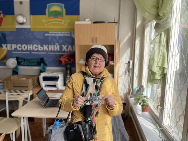 Переселенці з Херсонщини, які знайшли прихисток у Києві, можуть отримати окуляри для покращення зору