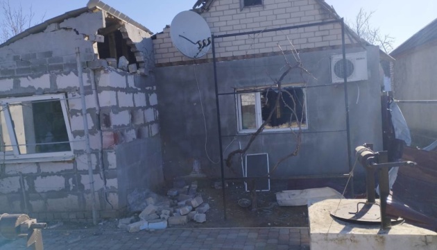 Росіяни атакували дронами село на Херсонщині, пошкоджені будинки