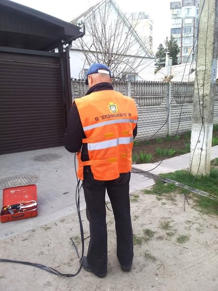 Комунальні служби провели роботи на електромережі