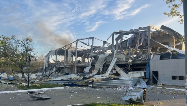 Обстріл Центрального району Херсона: кількість поранених зросла до дев'яти, серед них - підліток