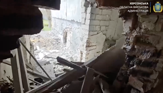 Війська РФ обстріляли медзаклад на Херсонщині, двоє поранених