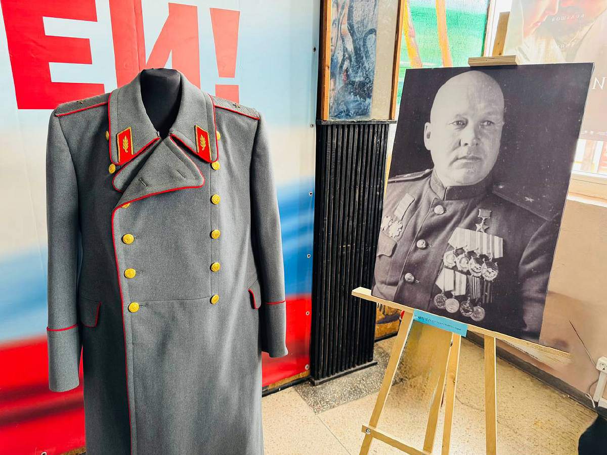 викрадена шинель Олександра Дорофєєва