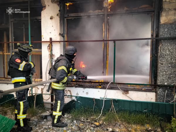 Рятувальники продовжують ліквідовувати наслідки російських атак