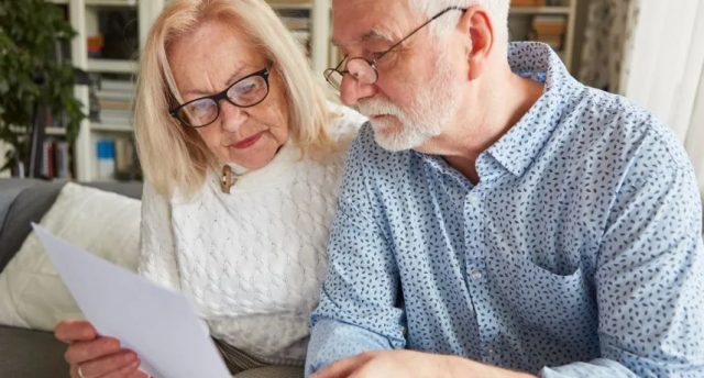 Українцям розповіли, якою має бути зарплата, щоб отримати 10 тисяч гривень пенсії