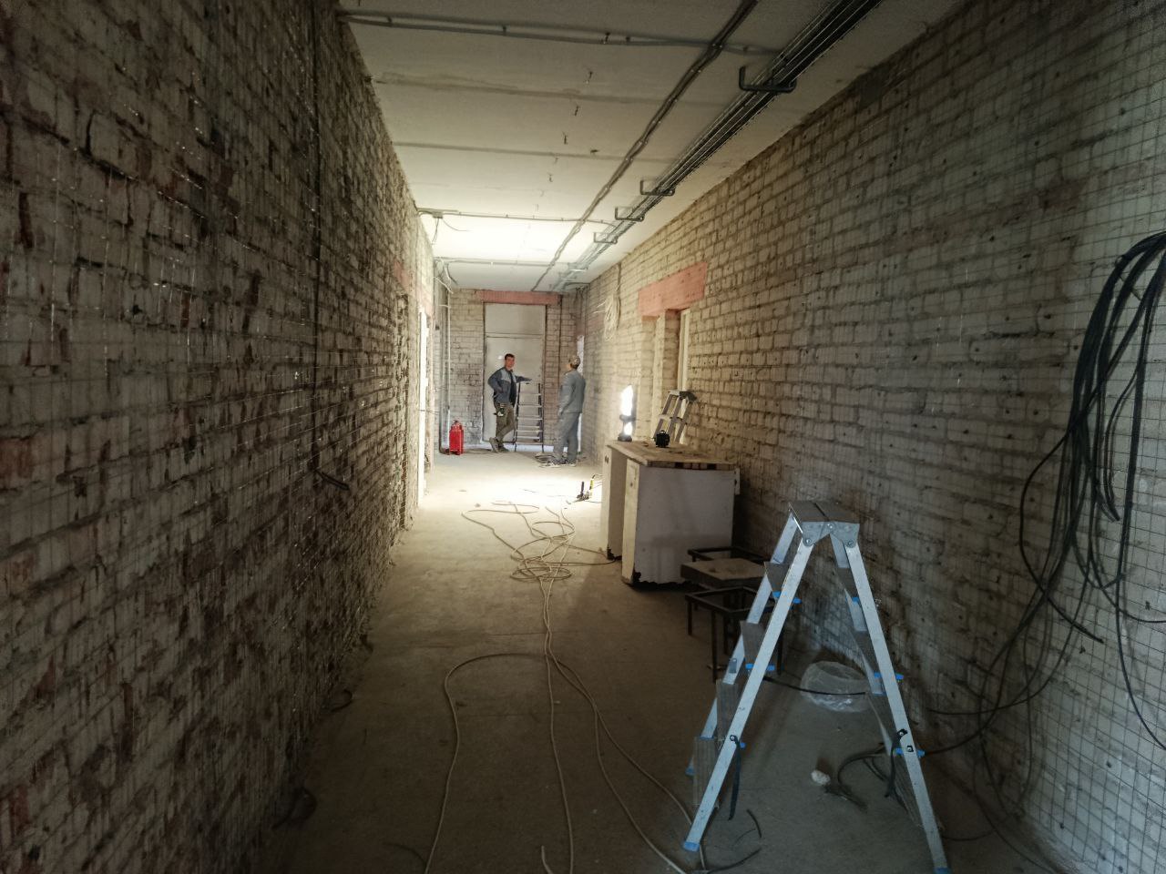 Під виглядом ремонтів окупанти руйнують лікарні і школи