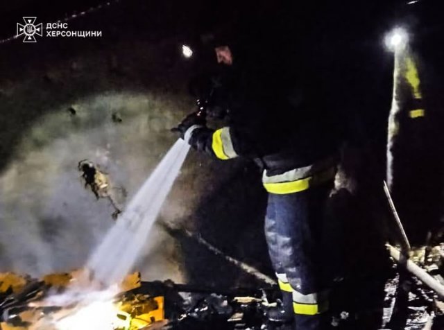 Вогнеборці продовжують боротися з наслідками ворожих атак