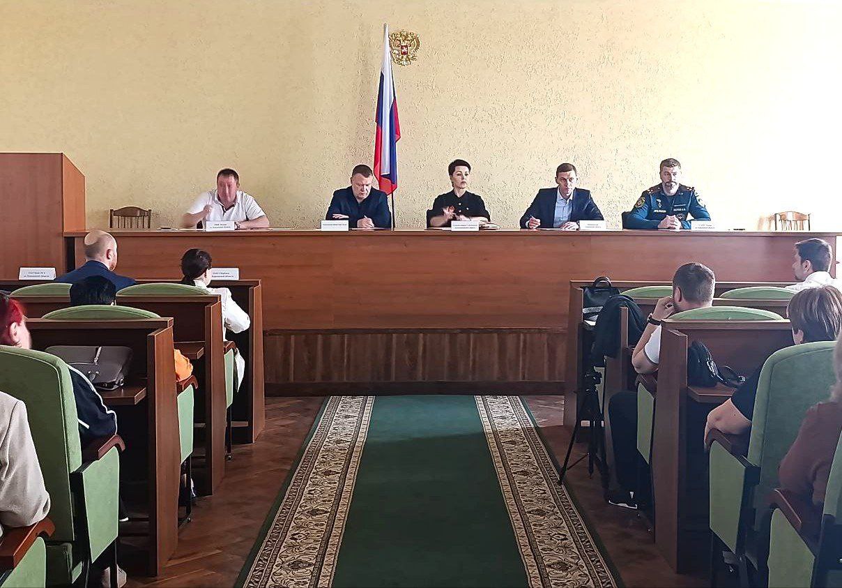 Підприємцям Генічеського ринку окупанти порадили згортати діяльність