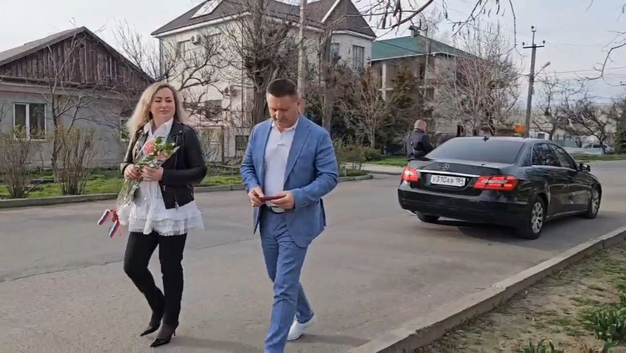 Колаборанти на лівобережжі своє багатство не приховують