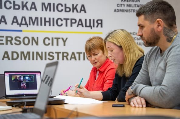 Херсонська МВА продовжує формувати продуктові набори для херсонців