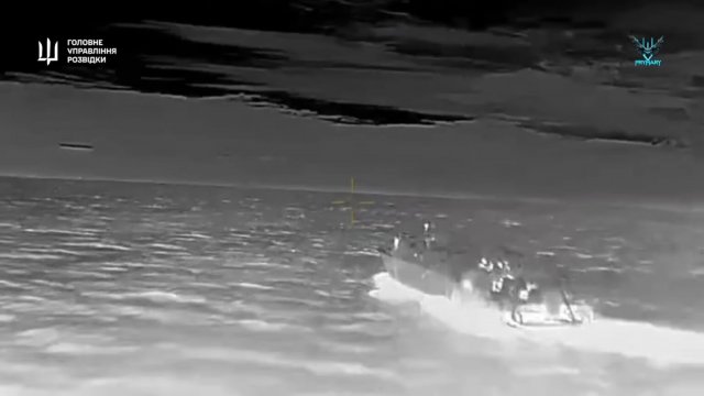 Дрони ГУР уразили десантні катери та ЗРК «Тор-М2» окупантів у Криму