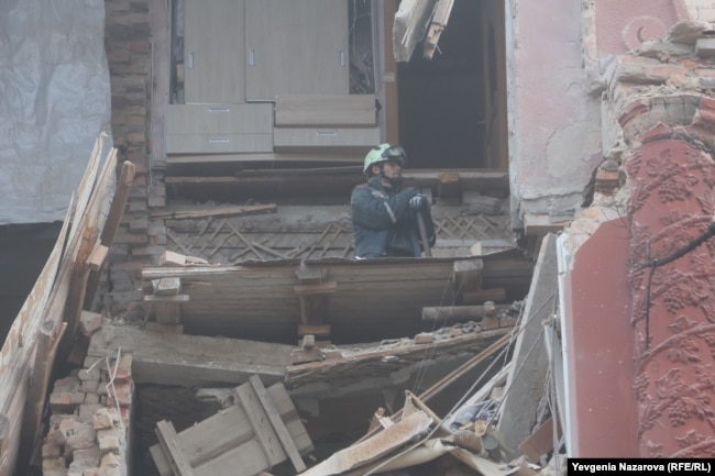 Російський ракетний обстріл житлової багатоповерхівки. Запоріжжя, 18 жовтня 2023 року