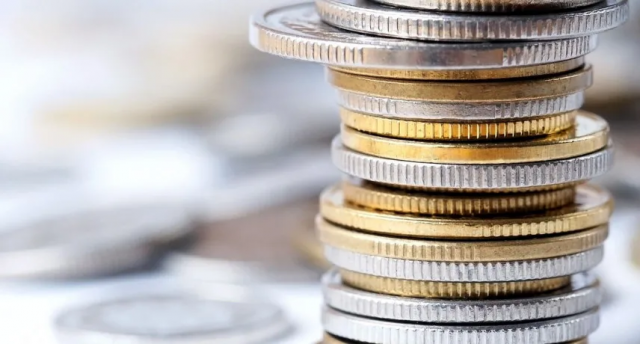 Нацбанк випустив монету нестандартної форми: фото нових 10 гривень