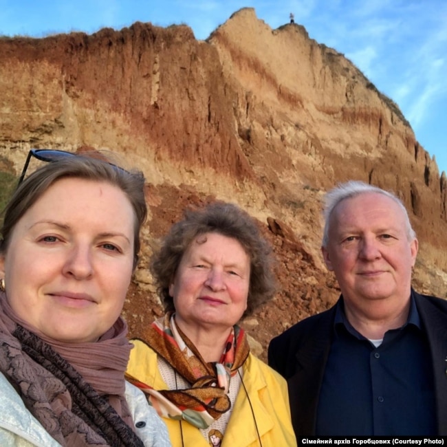 Ірина Горобцова з батьками