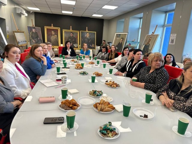 Стали "жінками Росії": хто просуває російські традиційні цінності на окупованій Херсонщині