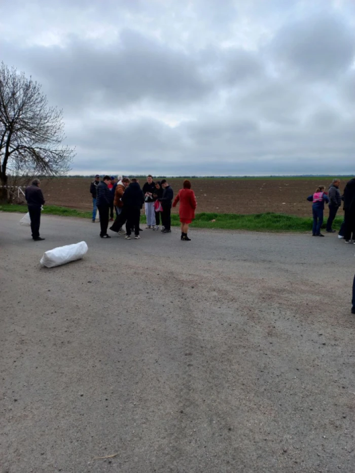 Прибирання у Скадовську 3 квітня 2025 року / Фото окупаційних медіа Прибирання у Скадовську 3 квітня 2025 року / Фото окупаційних медіа