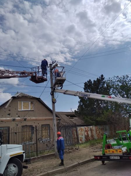 Комунальні служби усунули наслідки російських обстрілів
