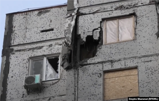 Наслідки російського обстрілу, мікрорайон Корабел (Острів) у Херсоні, грудень 2022 року