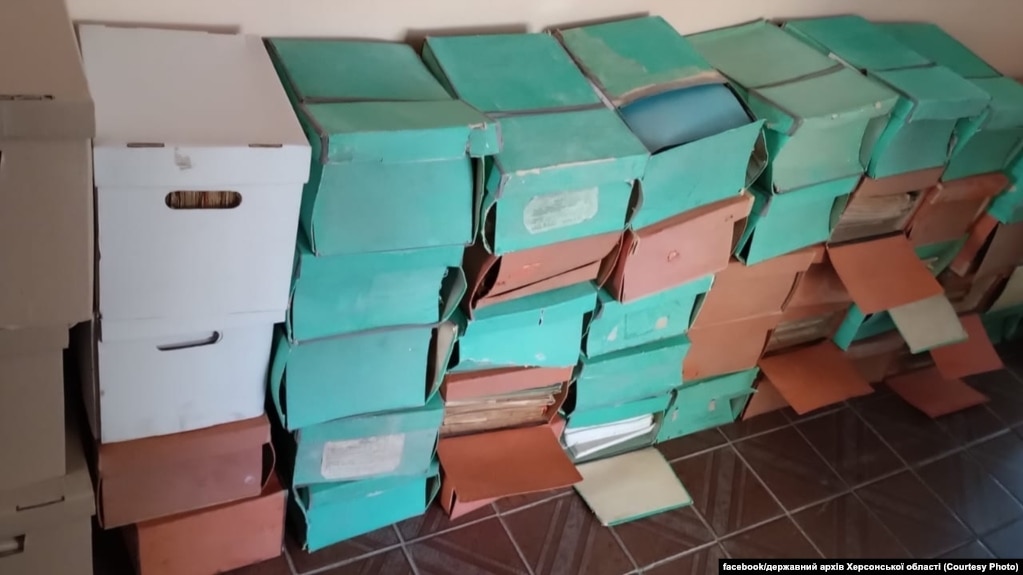 Окупанти викрали з Херсона документи про депортації з республік Центральної Азії – Держархів