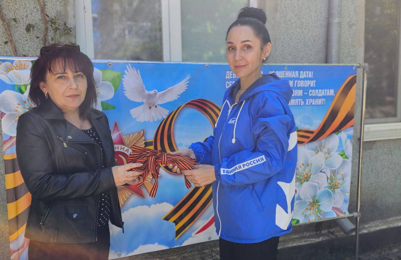 За “паплюження” гергіївської стрічки окупанти погрожують колонією!