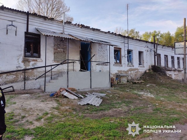 На Херсонщині внаслідок російських обстрілів двоє людей загинуло та троє поранено, ще троє травмувалися через підрив на міні