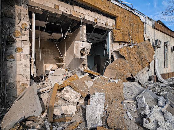 Війська РФ у квітні понад 1900 разів били по Херсонщині з різних видів озброєння — ОВА