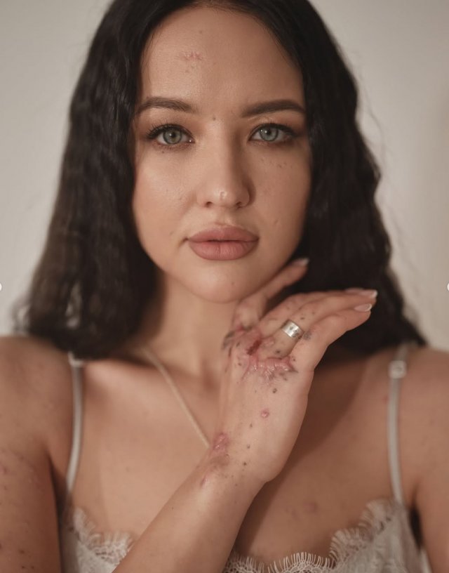 Військова з Херсона взяла участь у фотосесії для Playboy у рамках благодійного проєкту