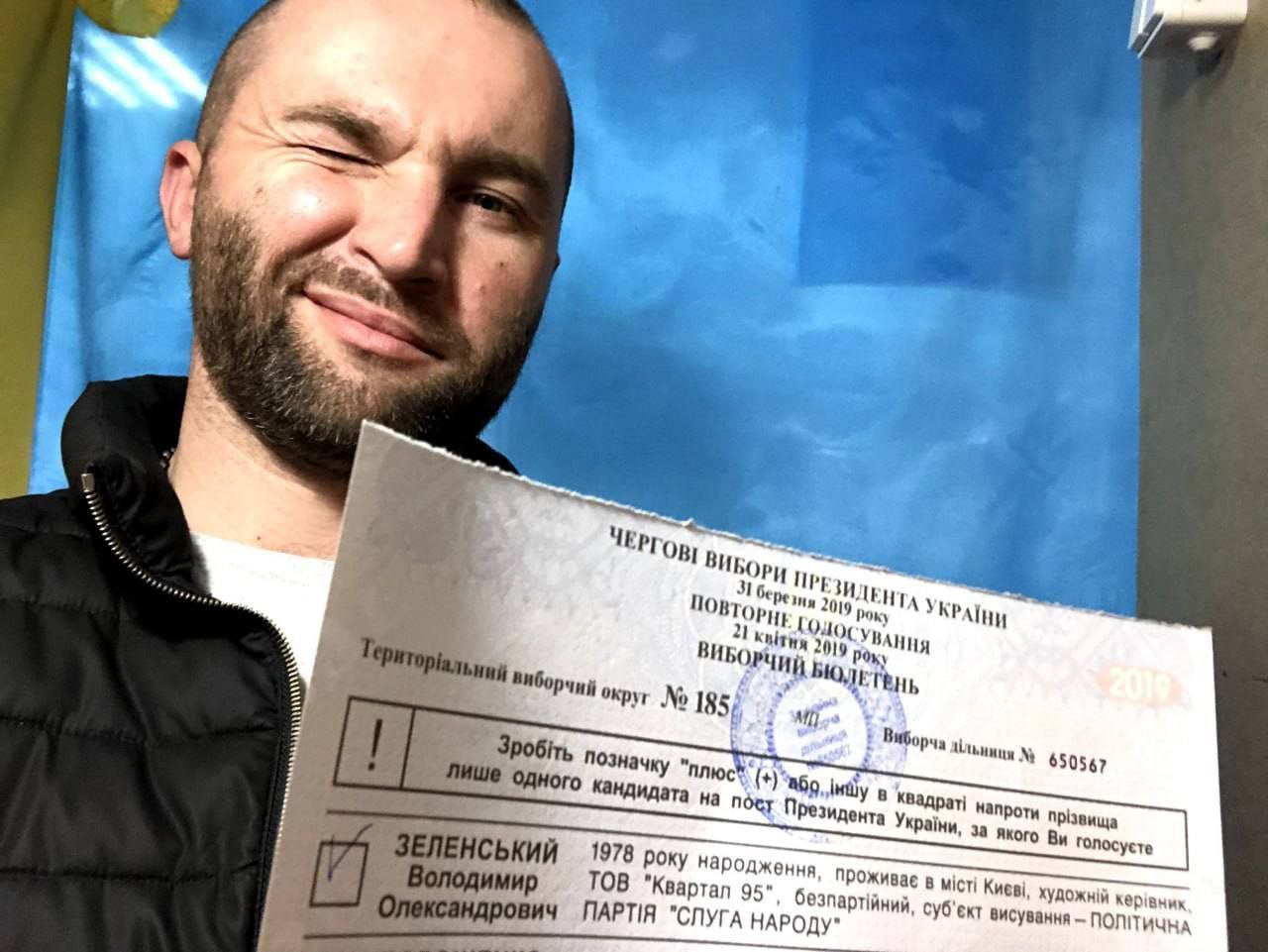 Філіпчук розповів, чому «Дівчину у шинелі» пофарбували 